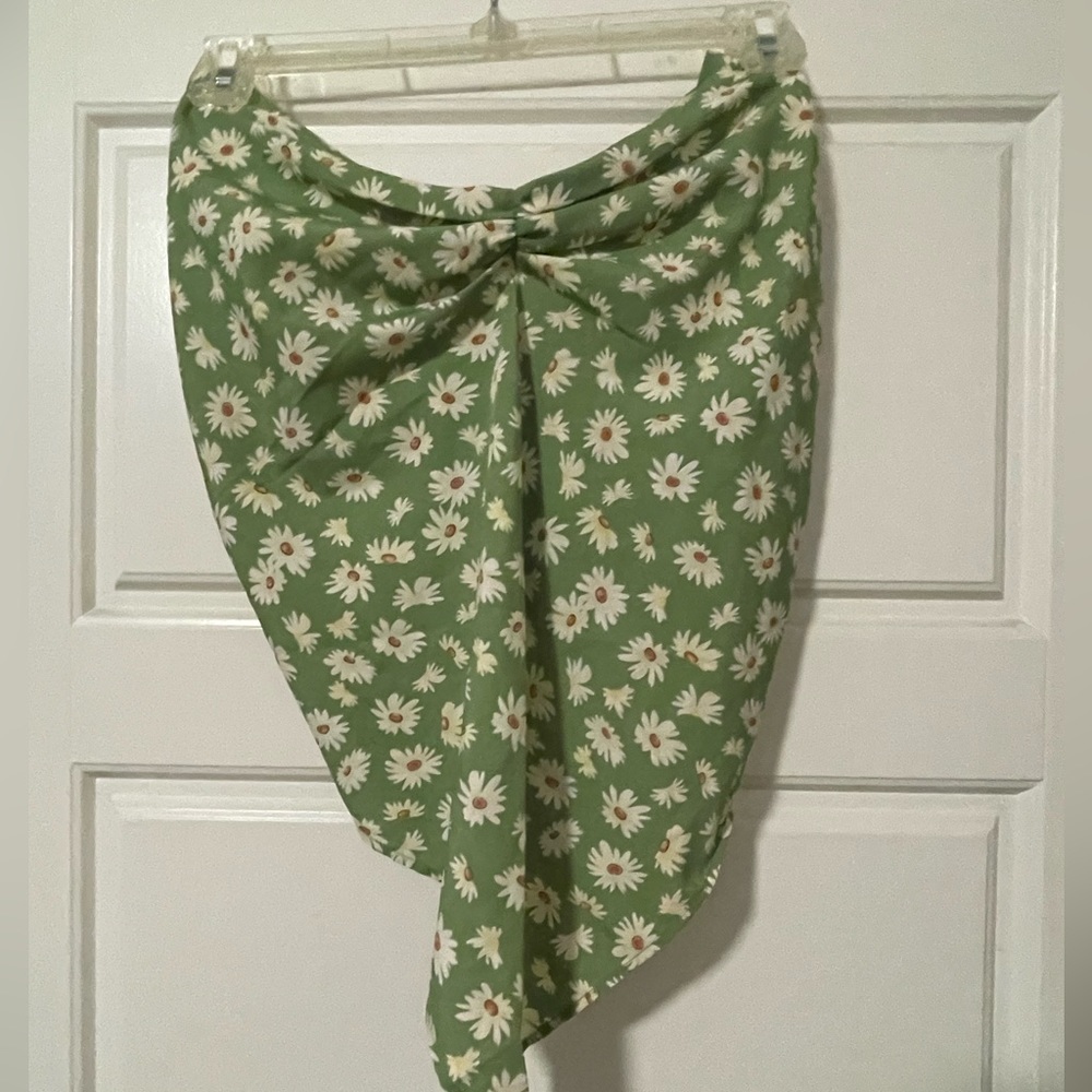 Green flower tied crop top